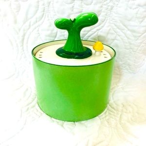 NWT  Pet ceramic water fountain with submersible pump and filter